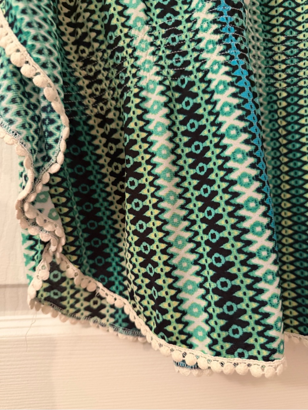 Crochet-Trim Printed Tunic Top - Green Multi, size L - Picture 3 of 5